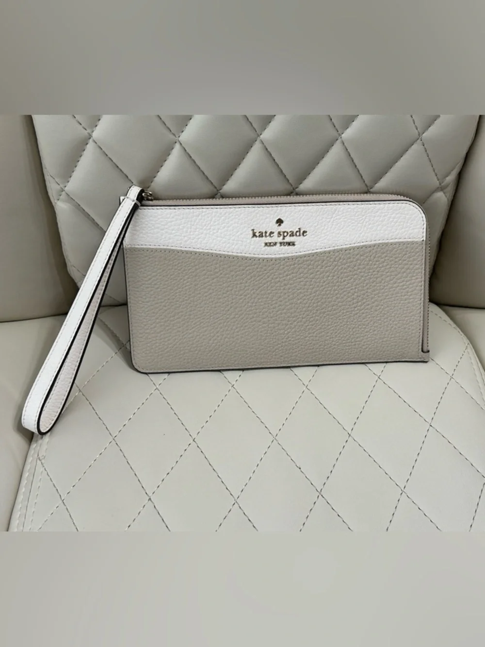 Kate Spade Lucy Medium L-Zip Wristlet Pebble Leather Light Sand NEW